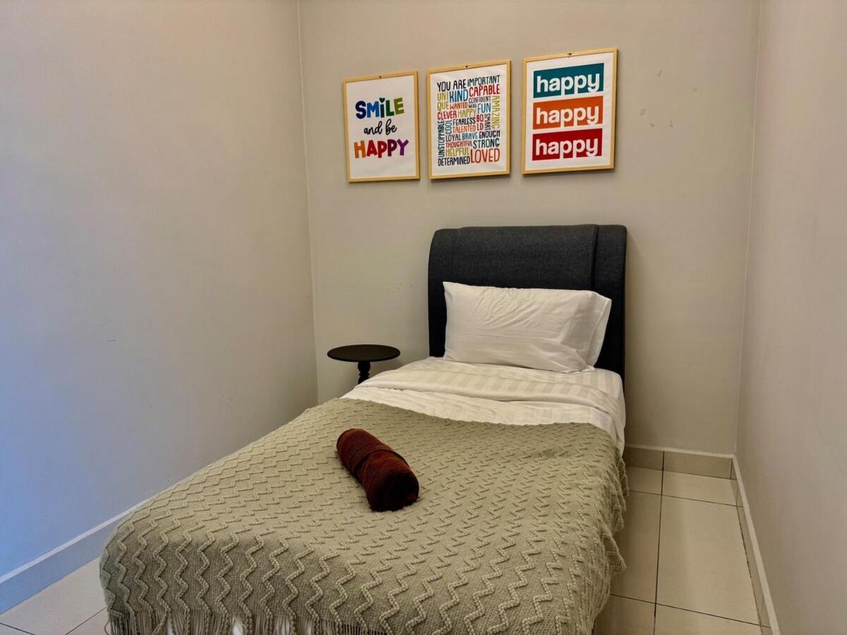 B3a L Klcc Trx Contemporaryl 17 Pax * Kuala Lumpur