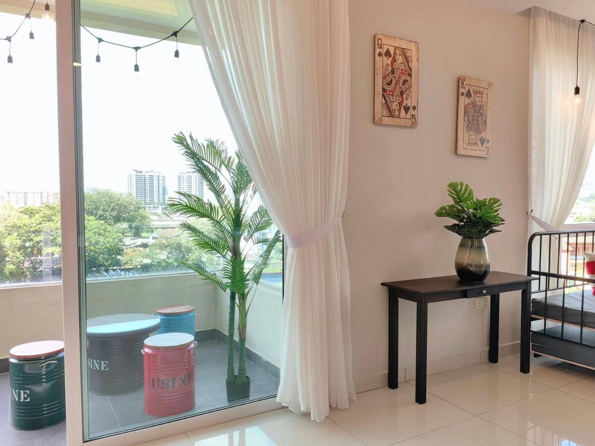 B3a L Klcc Trx Contemporaryl 17 Pax *