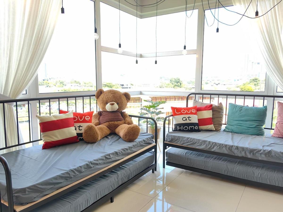 B3a L Klcc Trx Contemporaryl 17 Pax