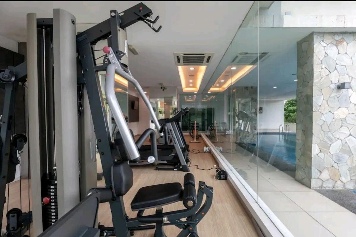 B3a L Klcc Trx Contemporaryl 17 Pax Apartment